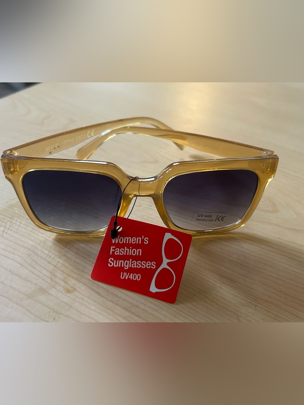 Women’s Fashion Amber Sunglasses with Gradient Lenses